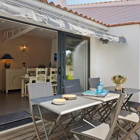 D'hôtes Les Agapanthes 3*