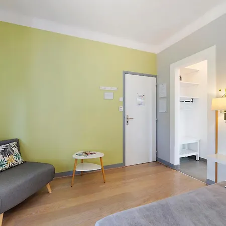 D'hotes Les Agapanthes Bed and breakfast 3*